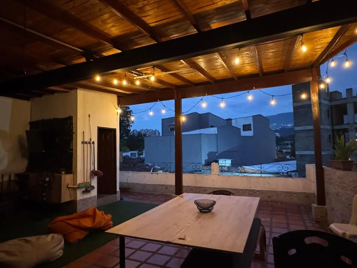 Apartamento Duplex Con Terraza Privada Cerca Estadio Atanasio Girardot Medellín Appartamento