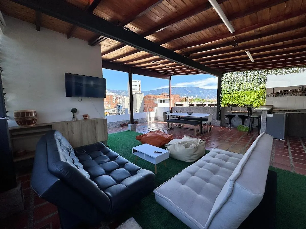 Apartamento Duplex Con Terraza Privada Cerca Estadio Atanasio Girardot Medellín Appartamento