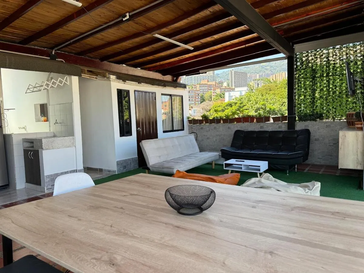 Apartamento Duplex Con Terraza Privada Cerca Estadio Atanasio Girardot Medellín 0*,  Colombia